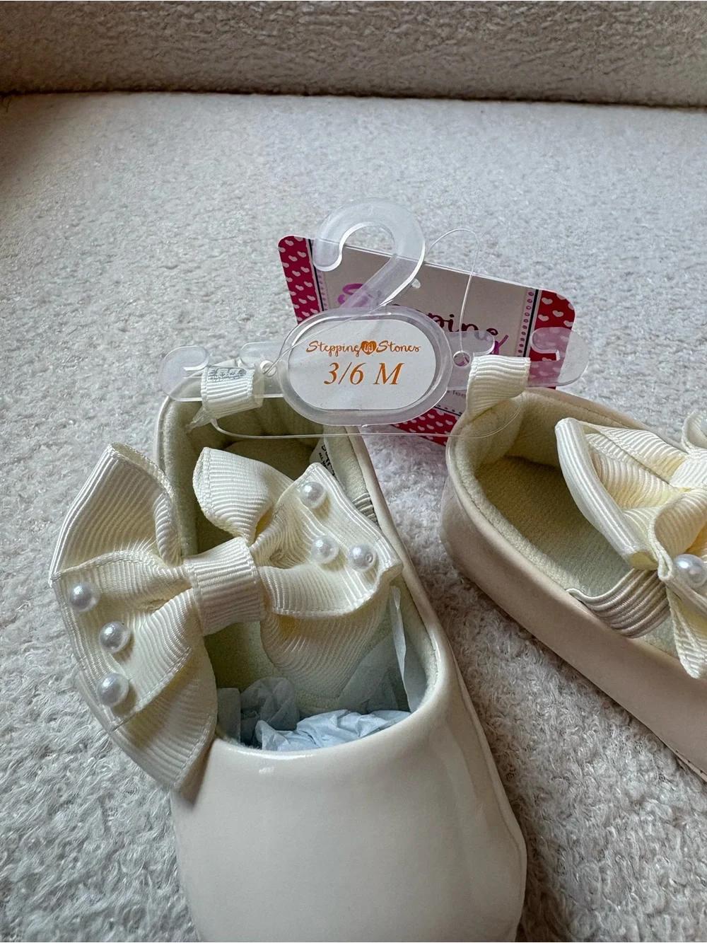 Infant Cream Dress Shoes with Pearl Bow Accent - 3/6 M